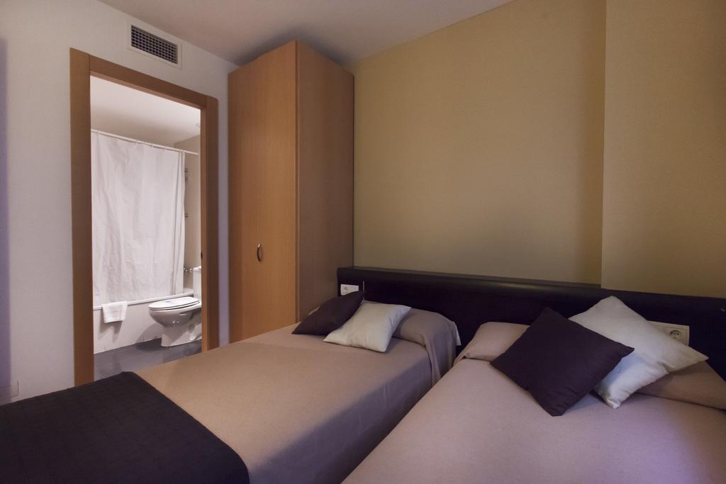 Apartaments Travessera-Parc Gueell Barcelona Zewnętrze zdjęcie