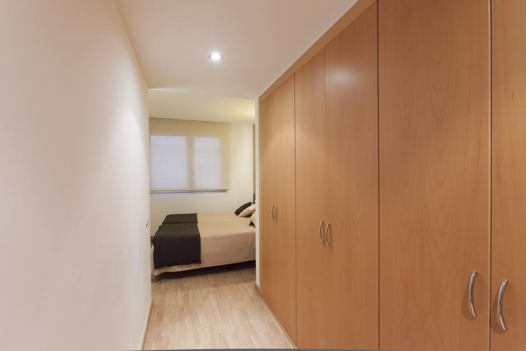 Apartaments Travessera-Parc Gueell Barcelona Zewnętrze zdjęcie
