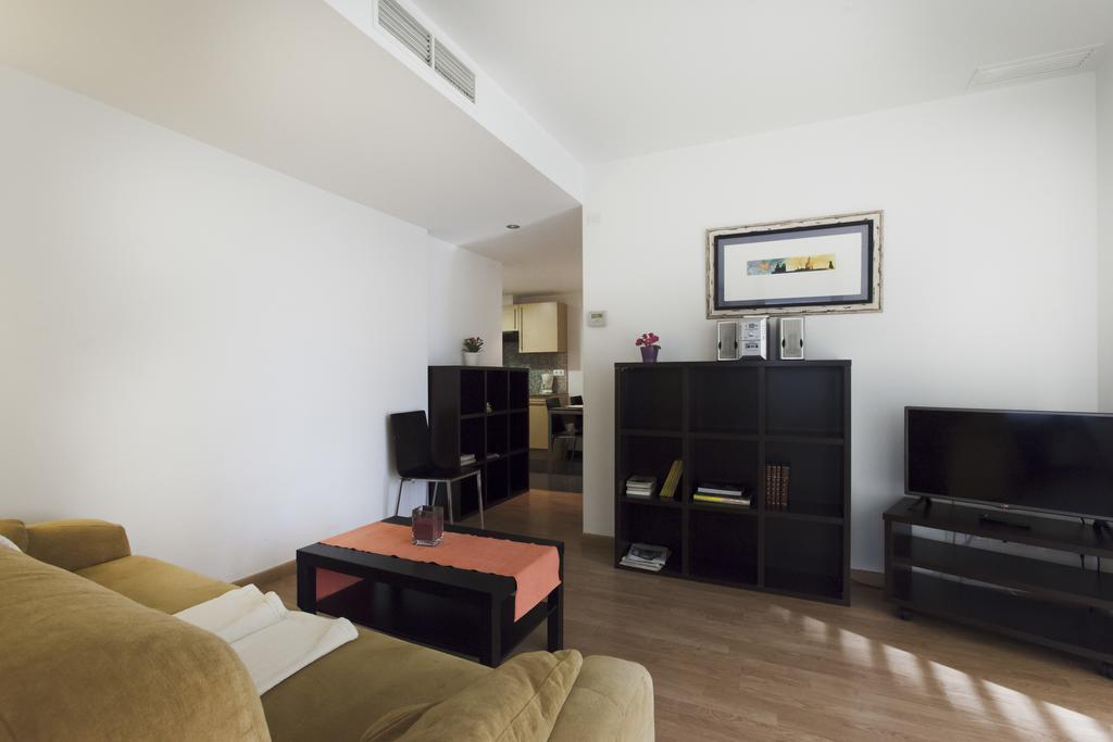 Apartaments Travessera-Parc Gueell Barcelona Zewnętrze zdjęcie