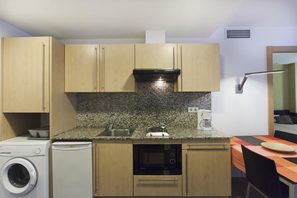 Apartaments Travessera-Parc Gueell Barcelona Zewnętrze zdjęcie