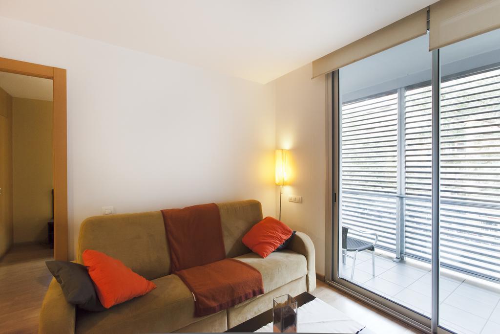 Apartaments Travessera-Parc Gueell Barcelona Zewnętrze zdjęcie