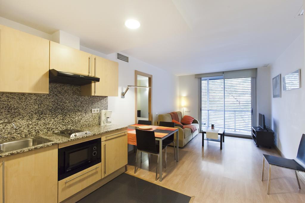Apartaments Travessera-Parc Gueell Barcelona Zewnętrze zdjęcie