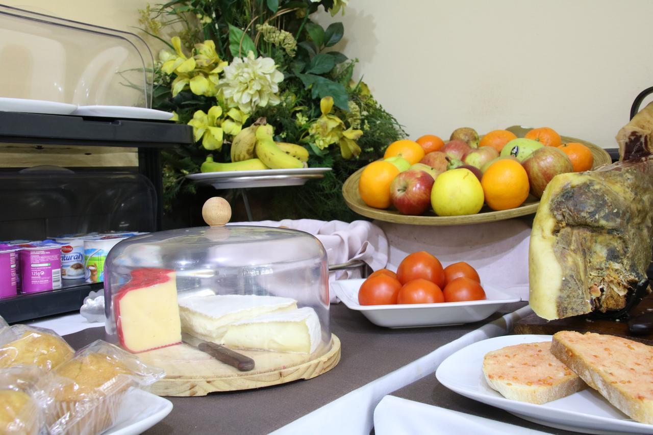 Apartaments Travessera-Parc Gueell Barcelona Zewnętrze zdjęcie