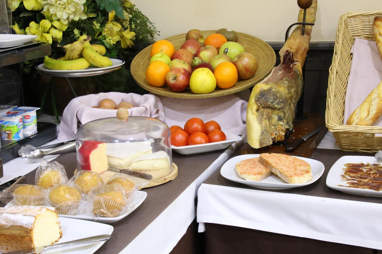 Apartaments Travessera-Parc Gueell Barcelona Zewnętrze zdjęcie